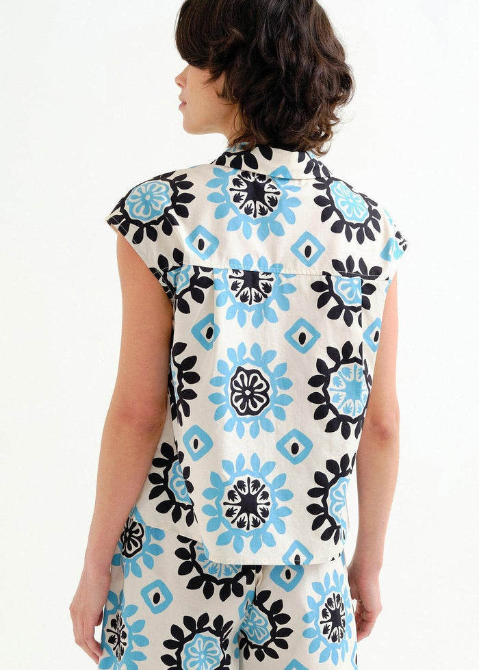 Compañía Fantástica - Geometric Print Top - Black/White/Sky Blue-Compañía Fantástica-treehaus