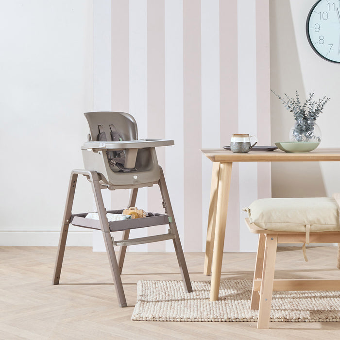 nova maison truffle shown in a bright kitchen setting, showing safety harness and spacious storage tray.
