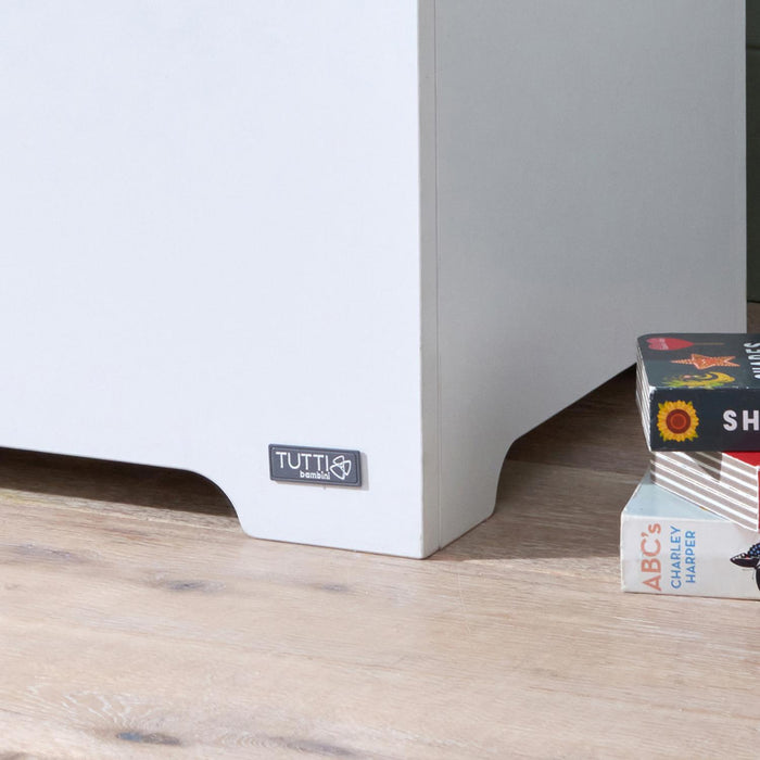 Rio Toy Box White and Dove Grey with robust, scratch-resistant finish and solid wood construction for everyday use and long-term durability