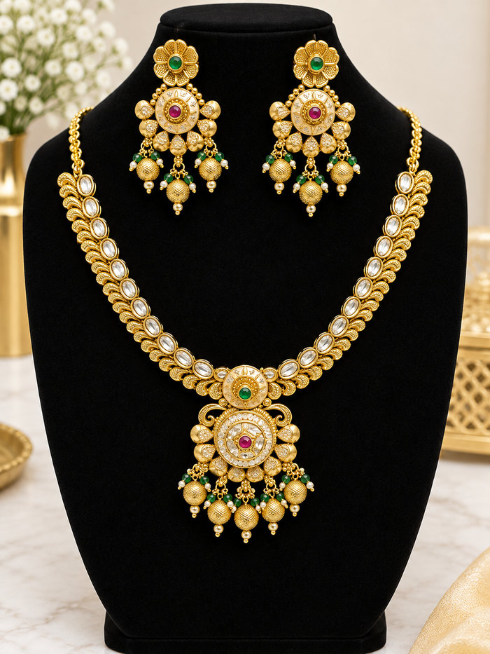 Gold-tone Kundan-style necklace and earrings set